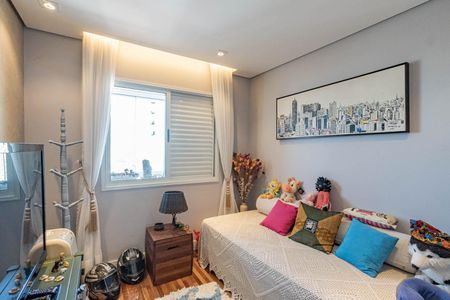Apartamento à venda com 97m², 3 quartos e 2 vagasQuarto 2