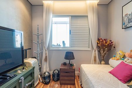 Apartamento à venda com 97m², 3 quartos e 2 vagasQuarto 2