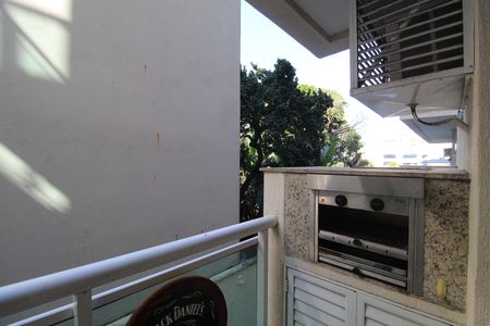 Apartamento para alugar com 70m², 2 quartos e 1 vagaVaranda