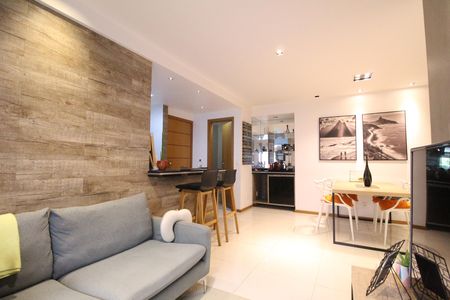 Apartamento para alugar com 70m², 2 quartos e 1 vagaSala