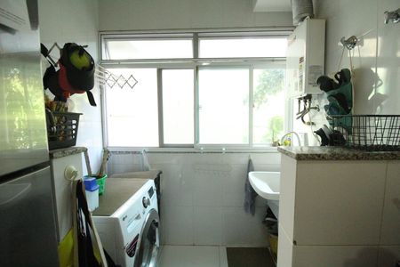 Apartamento para alugar com 70m², 2 quartos e 1 vagaÁrea de serviço