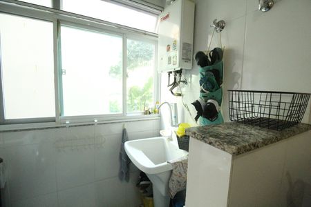 Apartamento para alugar com 70m², 2 quartos e 1 vagaÁrea de serviço