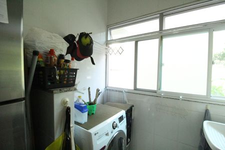 Apartamento para alugar com 70m², 2 quartos e 1 vagaÁrea de serviço