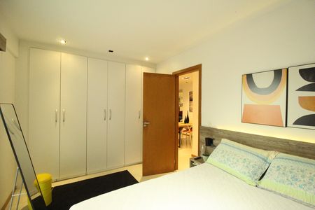 Apartamento para alugar com 70m², 2 quartos e 1 vagaSuíte