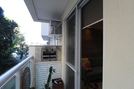Apartamento para alugar com 70m², 2 quartos e 1 vagaVaranda
