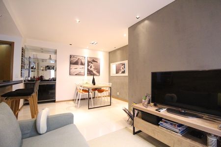 Apartamento para alugar com 70m², 2 quartos e 1 vagaSala
