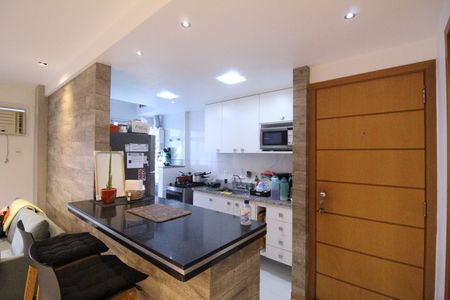 Apartamento para alugar com 70m², 2 quartos e 1 vagaCozinha