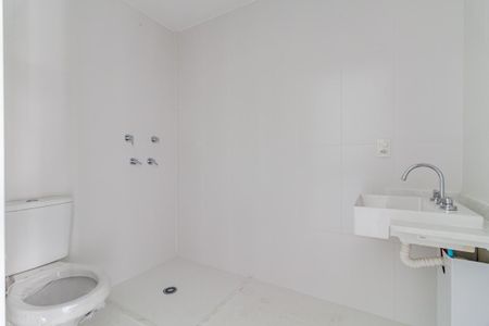 Banheiro de kitnet/studio para alugar com 1 quarto, 23m² em Perdizes, São Paulo
