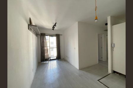Sala de apartamento para alugar com 2 quartos, 50m² em Granja Viana, Cotia