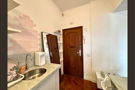 Apartamento à venda com 27m², 1 quarto e sem vagaBanheiro