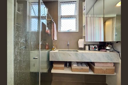 Banheiro de apartamento à venda com 1 quarto, 27m² em Jardim Botânico, Rio de Janeiro