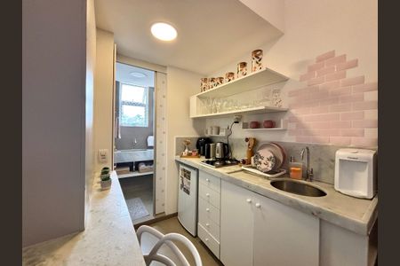 Cozinha de apartamento à venda com 1 quarto, 27m² em Jardim Botânico, Rio de Janeiro