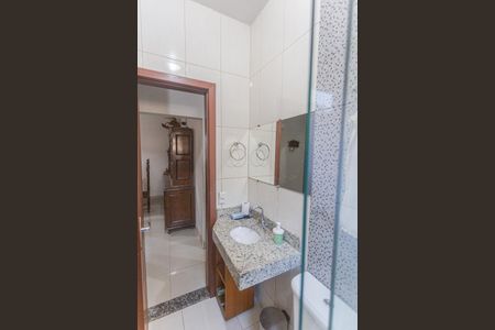 Casa à venda com 396m², 6 quartos e 2 vagas Casa à venda com 396m², 6 quartos e 2 vagasBanheiro Social