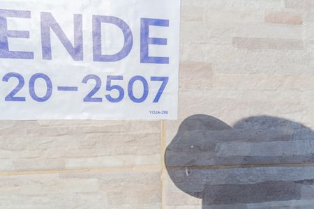 Casa à venda com 396m², 6 quartos e 2 vagas Casa à venda com 396m², 6 quartos e 2 vagasPlaquinha Instalada