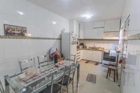Casa à venda com 396m², 6 quartos e 2 vagas Casa à venda com 396m², 6 quartos e 2 vagasCopa/Cozinha