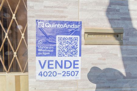 Casa à venda com 396m², 6 quartos e 2 vagas Casa à venda com 396m², 6 quartos e 2 vagasPlaquinha Instalada