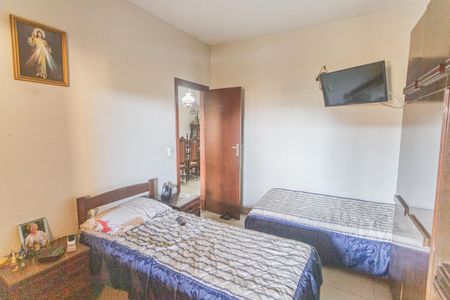 Casa à venda com 396m², 6 quartos e 2 vagas Casa à venda com 396m², 6 quartos e 2 vagasQuarto 2