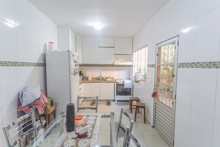 Casa à venda com 396m², 6 quartos e 2 vagas Casa à venda com 396m², 6 quartos e 2 vagasCopa/Cozinha