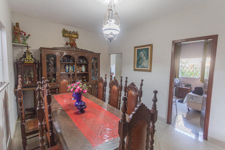 Casa à venda com 396m², 6 quartos e 2 vagas Casa à venda com 396m², 6 quartos e 2 vagasSala 2