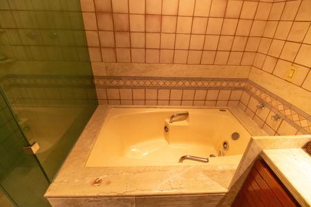 Apartamento à venda com 400m², 4 quartos e 2 vagasBanheiro da Suíte 3