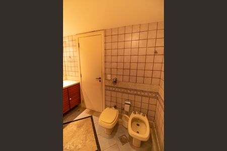 Apartamento à venda com 400m², 4 quartos e 2 vagasBanheiro da Suíte 3