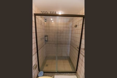 Apartamento à venda com 400m², 4 quartos e 2 vagasBanheiro da Suíte 1