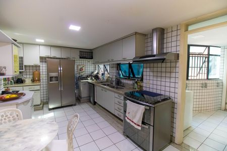 Apartamento à venda com 400m², 4 quartos e 2 vagasCozinha