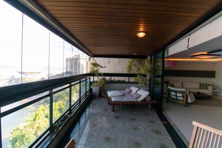 Apartamento à venda com 400m², 4 quartos e 2 vagasVaranda da Sala