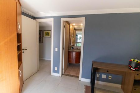 Apartamento à venda com 400m², 4 quartos e 2 vagasSuíte 1