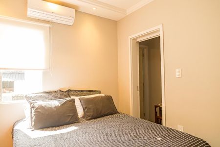 Casa à venda com 150m², 3 quartos e 2 vagas Casa à venda com 150m², 3 quartos e 2 vagasSuíte