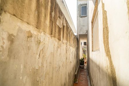 Casa à venda com 150m², 3 quartos e 2 vagas Casa à venda com 150m², 3 quartos e 2 vagasCorredor