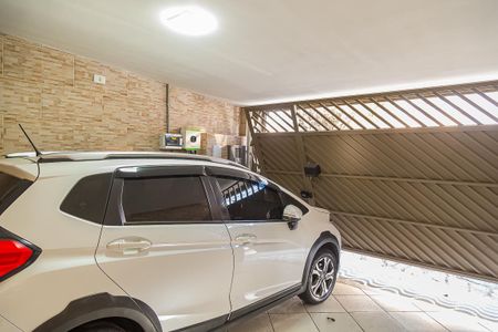 Casa à venda com 150m², 3 quartos e 2 vagas Casa à venda com 150m², 3 quartos e 2 vagasGaragem