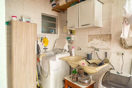 Casa à venda com 150m², 3 quartos e 2 vagas Casa à venda com 150m², 3 quartos e 2 vagasQuintal e Área de Serviço