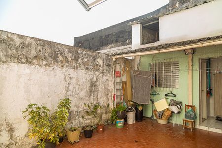 Casa à venda com 150m², 3 quartos e 2 vagas Casa à venda com 150m², 3 quartos e 2 vagasQuintal