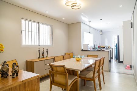 Casa à venda com 150m², 3 quartos e 2 vagas Casa à venda com 150m², 3 quartos e 2 vagasSala de Jantar