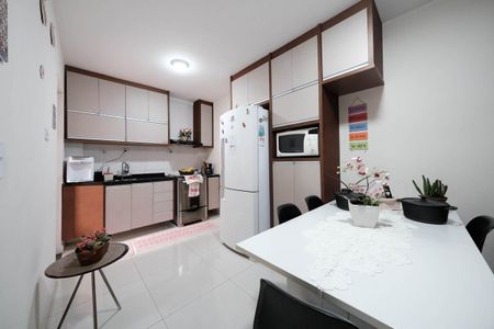 Apartamento à venda com 42m², 2 quartos e sem vagaSala/Cozinha