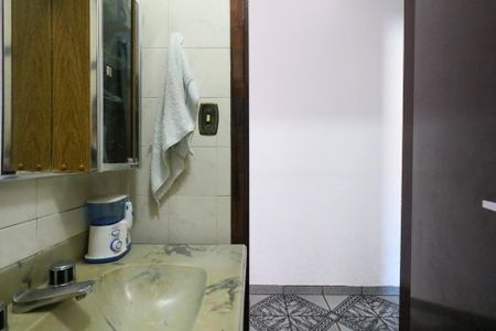 Casa à venda com 164m², 2 quartos e 5 vagasBanheiro Social