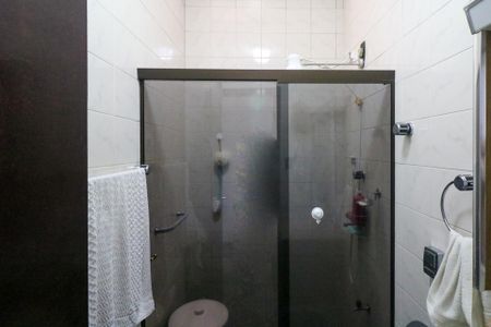 Casa à venda com 164m², 2 quartos e 5 vagasBanheiro Social