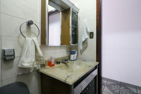 Casa à venda com 164m², 2 quartos e 5 vagasBanheiro Social