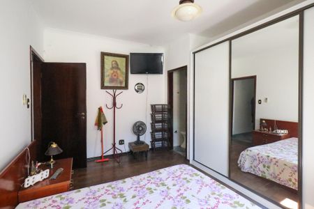 Casa à venda com 164m², 2 quartos e 5 vagasSuíte 2