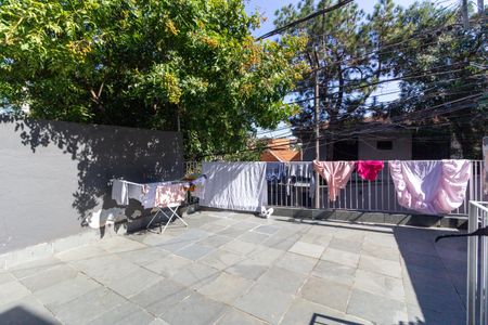 Casa à venda com 176m², 3 quartos e 2 vagas Casa à venda com 176m², 3 quartos e 2 vagasQuintal