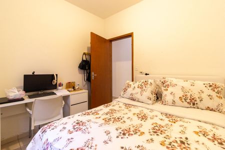 Casa à venda com 176m², 3 quartos e 2 vagas Casa à venda com 176m², 3 quartos e 2 vagasQuarto 1