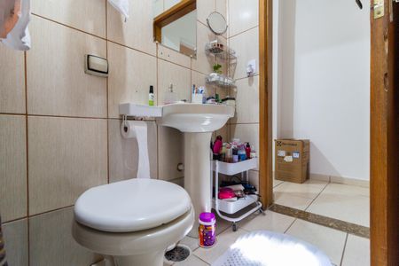 Casa à venda com 176m², 3 quartos e 2 vagas Casa à venda com 176m², 3 quartos e 2 vagasBanheiro