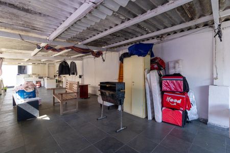 Casa à venda com 176m², 3 quartos e 2 vagas Casa à venda com 176m², 3 quartos e 2 vagasLaje