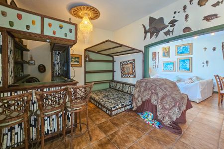 Apartamento para alugar com 144m², 3 quartos e 1 vaga Apartamento para alugar com 144m², 3 quartos e 1 vagaSala