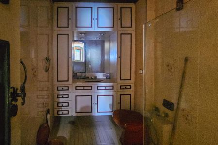 Apartamento para alugar com 144m², 3 quartos e 1 vaga Apartamento para alugar com 144m², 3 quartos e 1 vagaBanheiro Social