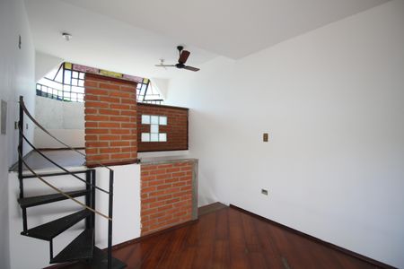 Casa à venda com 140m², 2 quartos e 2 vagas Casa à venda com 140m², 2 quartos e 2 vagasSala TV