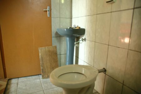 Casa à venda com 65m², 2 quartos e 2 vagasBanheiro Social