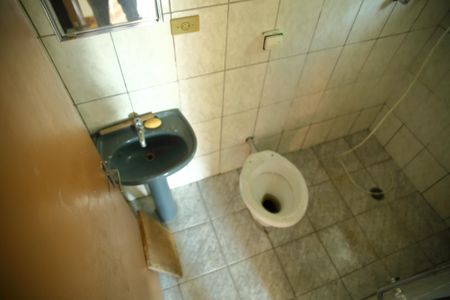 Casa à venda com 65m², 2 quartos e 2 vagasBanheiro Social