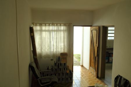 Casa à venda com 65m², 2 quartos e 2 vagasSala